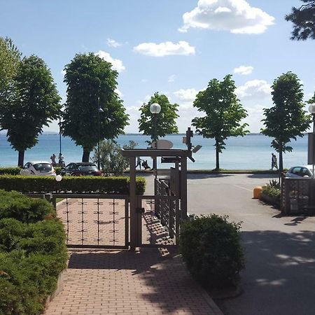 Appartement Le Rive à Desenzano del Garda Extérieur photo