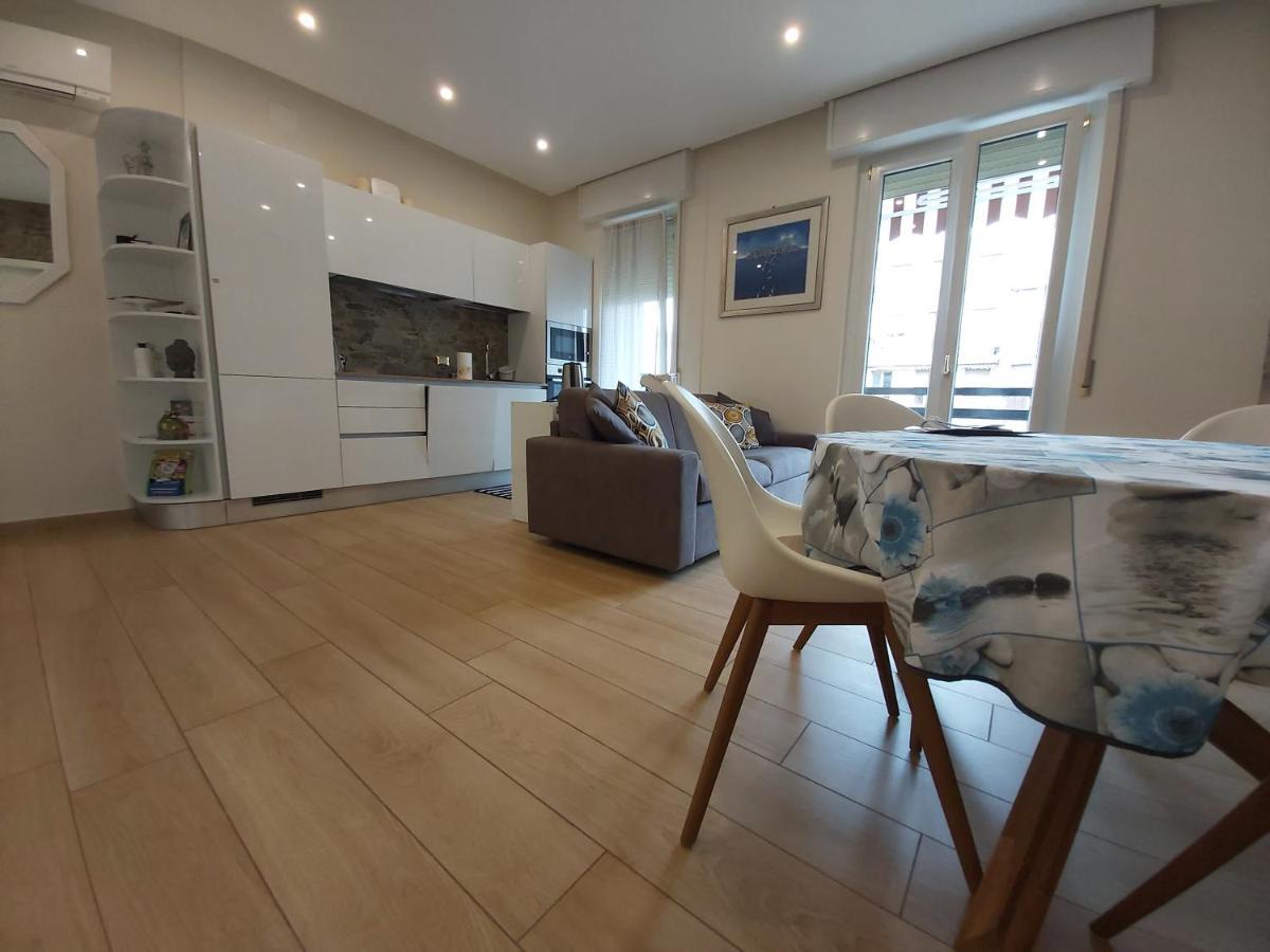 Appartement Le Rive à Desenzano del Garda Extérieur photo